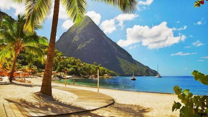 Les Pitons