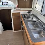 Catamaran Lagoon 380 – Cuisine équipée
