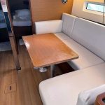 Monocoque Jeanneau Sun Odyssey 440 – Carré panoramique